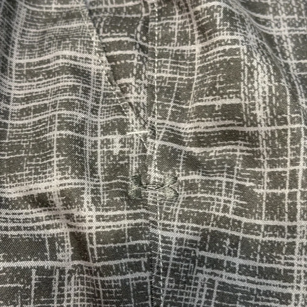 Under Armour Mens 36x32 Golf Pants Black Grey Plaid Performance Straight Leg
